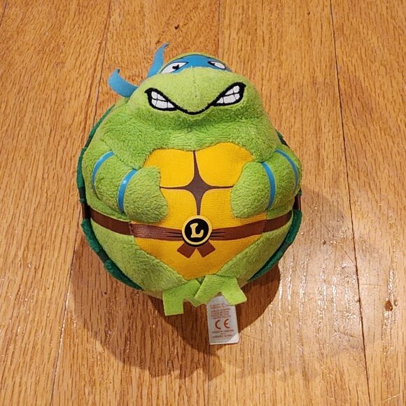 Ty Teenage Mutant Ninja Turtles "Leonardo" Round Plush Toy - Picture 4 of 9